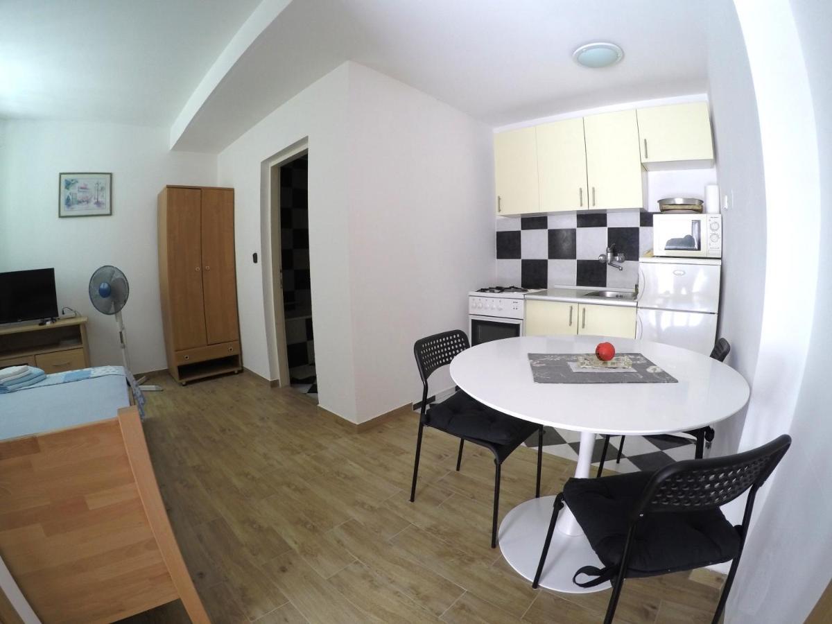 Peach Apartment'S Repic Бибинье Экстерьер фото